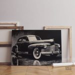 Art mural noir et blanc représentant une voiture classique