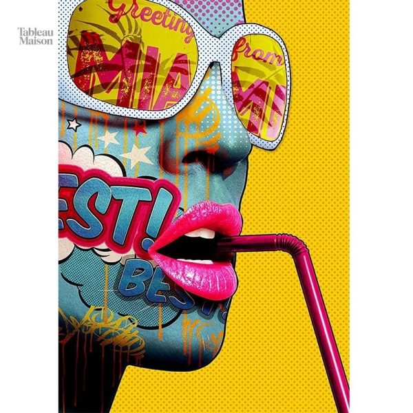 Design pop art d'un visage de femme moderne