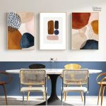 Triptyque abstrait coloré en terracotta, bleu nuit et beige