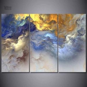 Art mural représentant des nuages aux teintes bleu et jaune