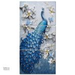 Décoration murale avec un paon coloré sur une branche